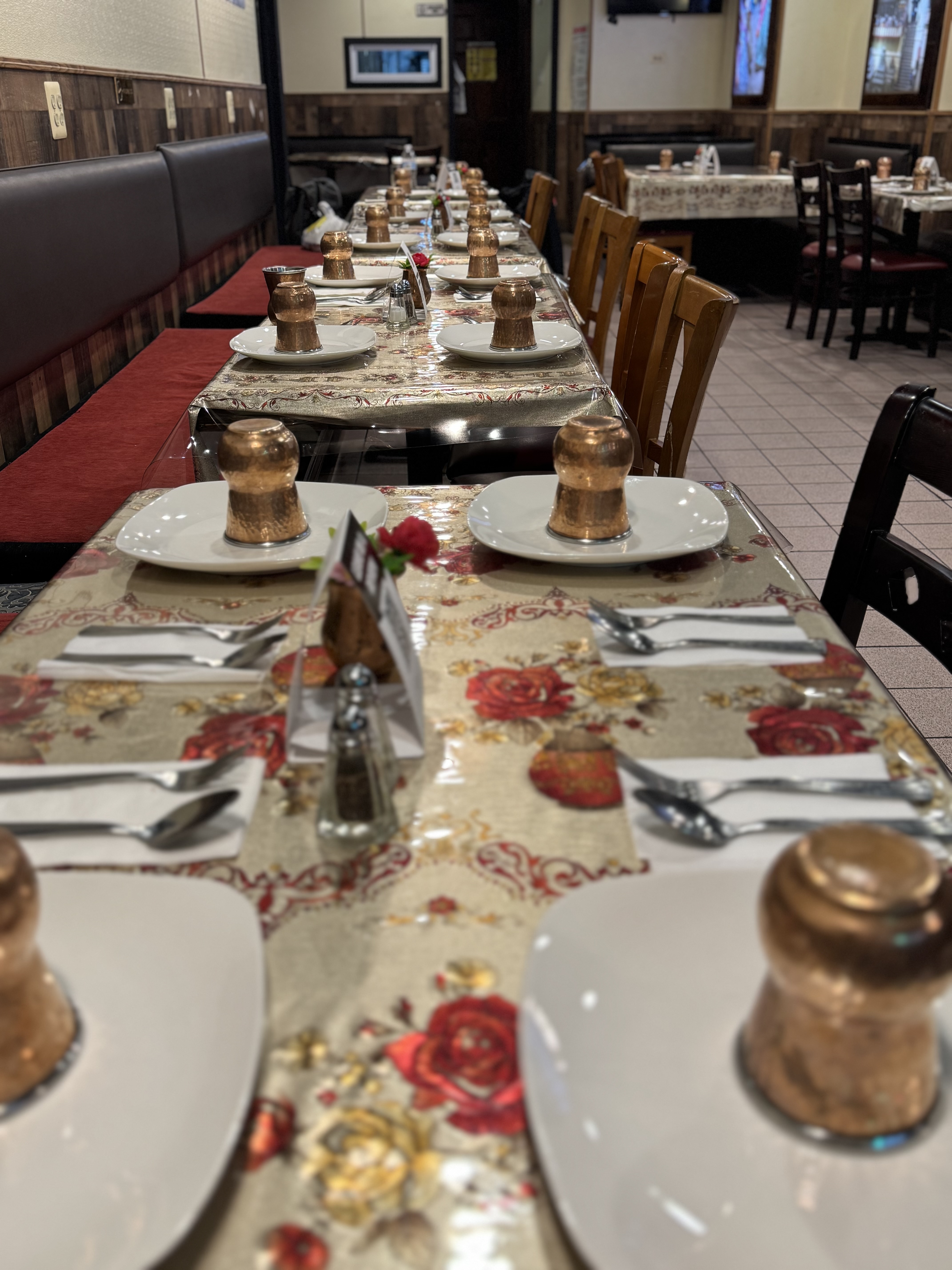 Traditional table setting at Simon's Kitchen